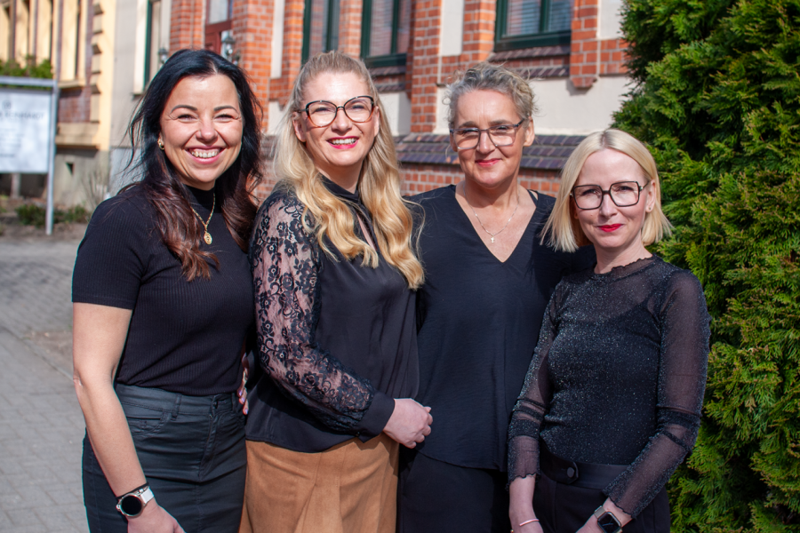 Victoria Reinhardt das Team