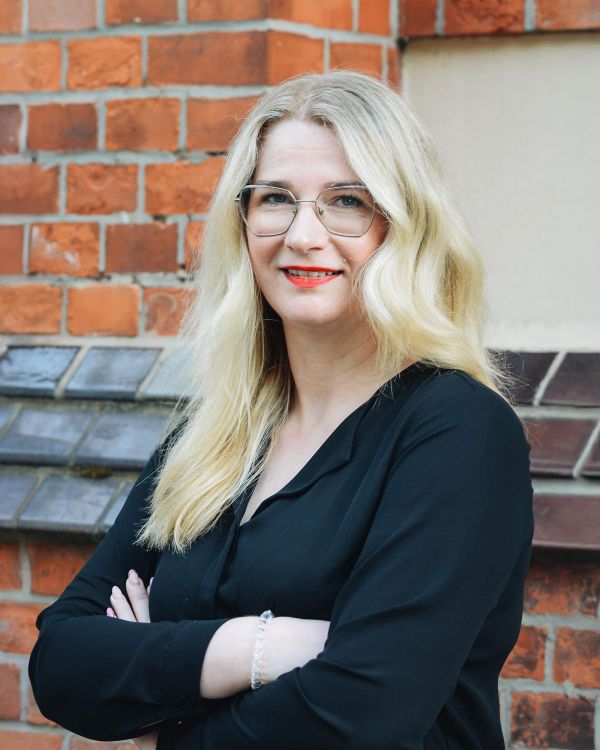 Victoria Reinhardt Team